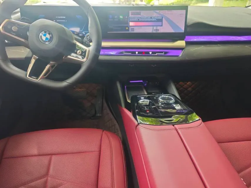 2025 BMW 5 Series 2.0T 190HP L4 8AT,autocango,china used car exporter,china ev exporter,chinese used car exporter,chinese used ev exporter