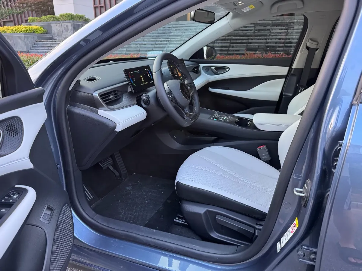 2025 BYD Seal05 DM-i 1.5L 101HP L4 E-CVT PHEV 7.68KWH,autocango,china used car exporter,china ev exporter,chinese used car exporter,chinese used ev exporter