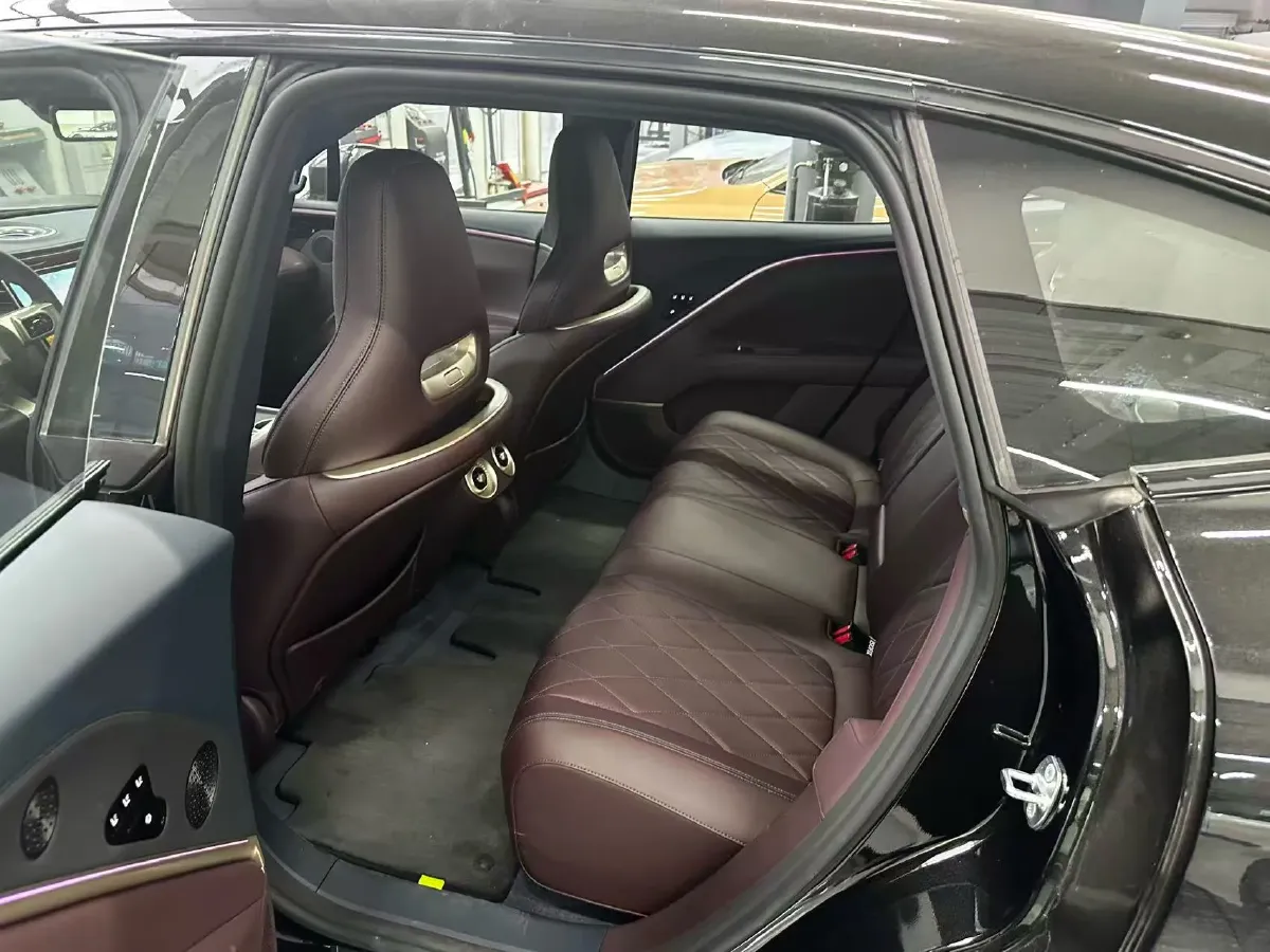 2025 Avatr 11 1.5T 156HP L4 REEV,autocango,china used car exporter,china ev exporter,chinese used car exporter,chinese used ev exporter