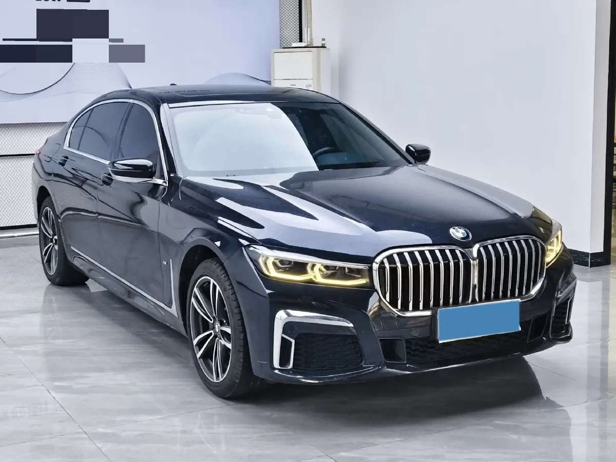 2021 BMW 7 Series 2.0T 265HP L4 8AT,autocango,china used car exporter,china ev exporter,chinese used car exporter,chinese used ev exporter