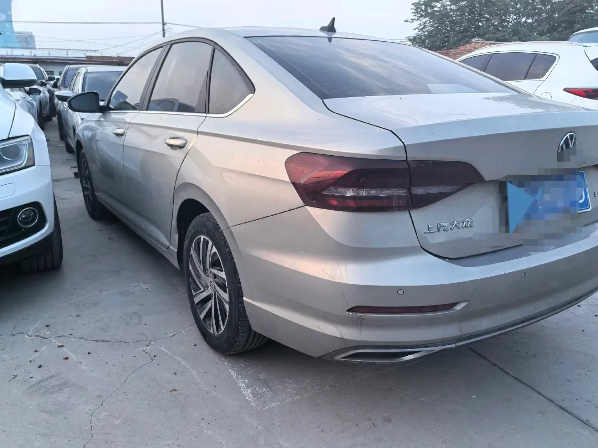 2022 Volkswagen T-Roc 1.4T 150HP L4 7DCT,autocango,china used car exporter,china ev exporter,chinese used car exporter,chinese used ev exporter