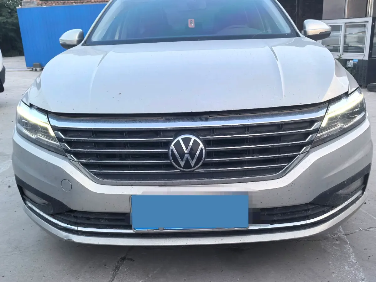 2022 Volkswagen T-Roc 1.4T 150HP L4 7DCT,autocango,china used car exporter,china ev exporter,chinese used car exporter,chinese used ev exporter