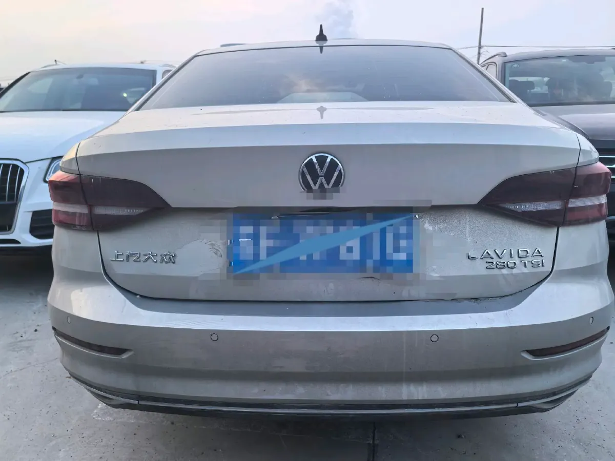 2022 Volkswagen T-Roc 1.4T 150HP L4 7DCT,autocango,china used car exporter,china ev exporter,chinese used car exporter,chinese used ev exporter