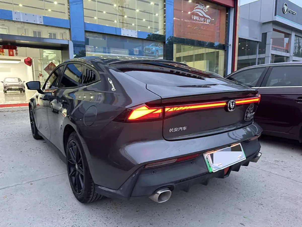 2023 ChangAn UNI-V iDD 1.5T 170HP L4 6TCT PHEV 18.4KWH,autocango,china used car exporter,china ev exporter,chinese used car exporter,chinese used ev exporter