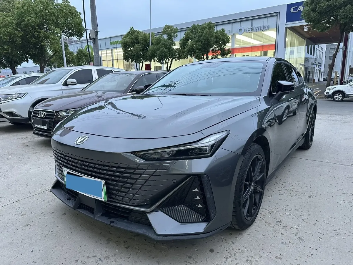 2023 ChangAn UNI-V iDD 1.5T 170HP L4 6TCT PHEV 18.4KWH,autocango,china used car exporter,china ev exporter,chinese used car exporter,chinese used ev exporter