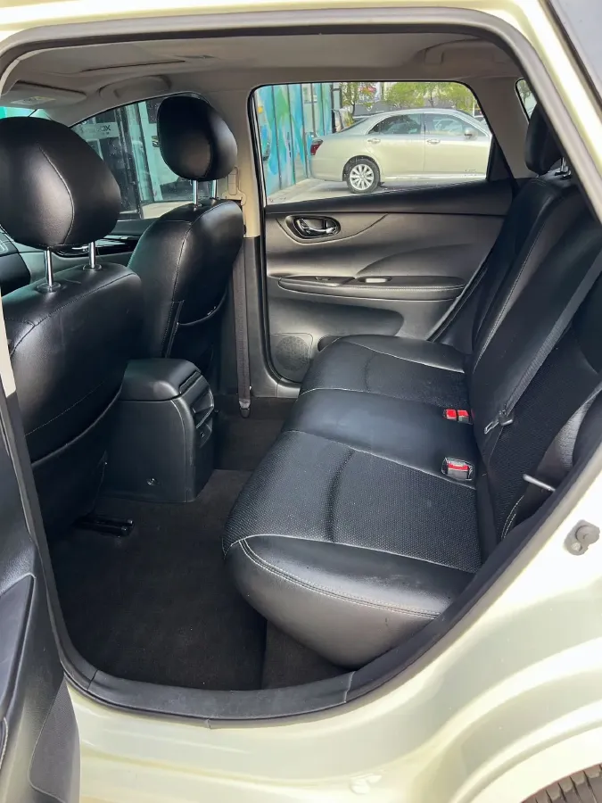 2021 Nissan Tiida 1.6L 122HP L4 CVT,autocango,china used car exporter,china ev exporter,chinese used car exporter,chinese used ev exporter