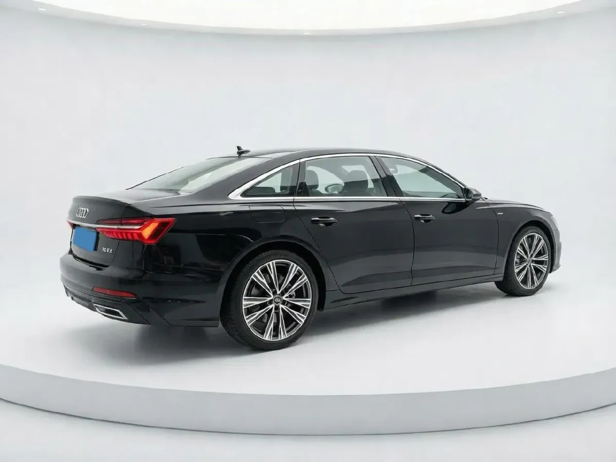 2022 Audi A6L 2.0T 224HP L4 7DCT,autocango,china used car exporter,china ev exporter,chinese used car exporter,chinese used ev exporter