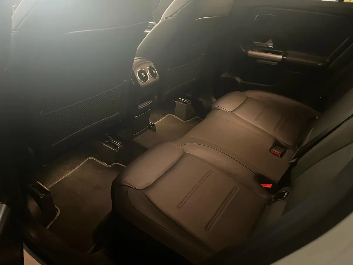 2024 Mercedes-Benz GLA Class 2.0T 190HP L4 8DCT,autocango,china used car exporter,china ev exporter,chinese used car exporter,chinese used ev exporter