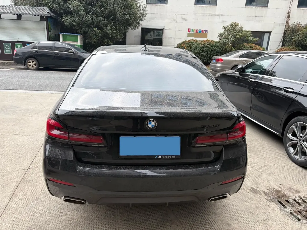 2021 BMW 5 Series 2.0T 252HP L4 8AT,autocango,china used car exporter,china ev exporter,chinese used car exporter,chinese used ev exporter