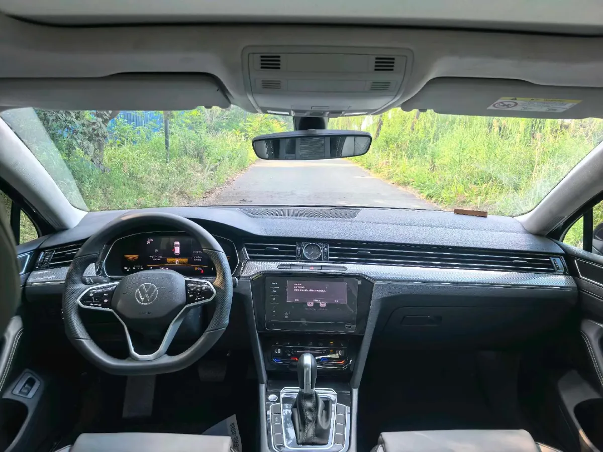 2025 Volkswagen Magotan 1.4T 150HP L4 7DCT,autocango,china used car exporter,china ev exporter,chinese used car exporter,chinese used ev exporter
