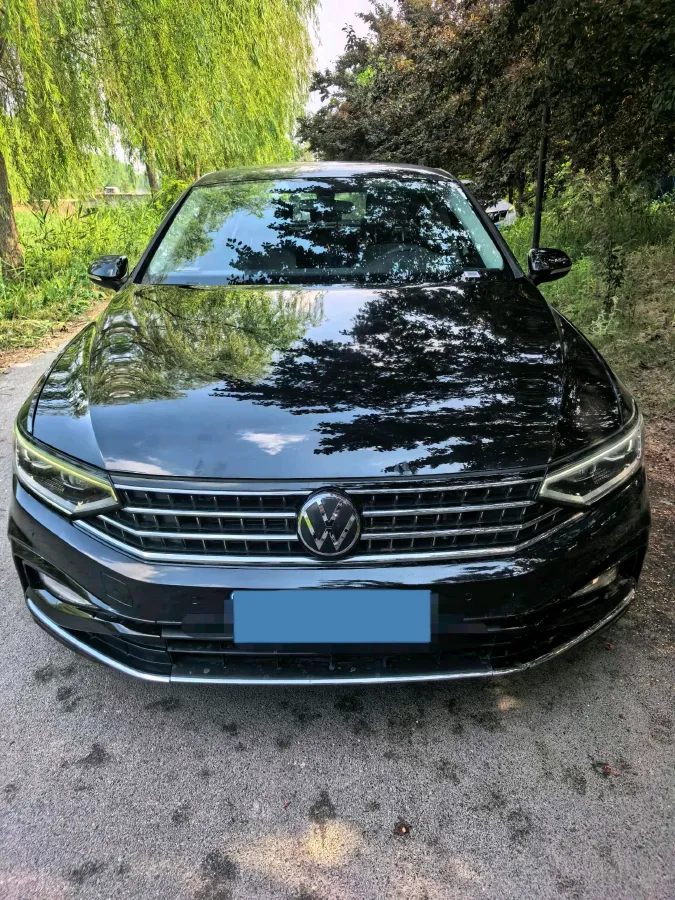 2025 Volkswagen Magotan 1.4T 150HP L4 7DCT,autocango,china used car exporter,china ev exporter,chinese used car exporter,chinese used ev exporter