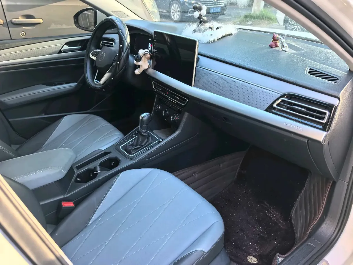 2023 Volkswagen Lavida 1.5L 110HP L4 6AT,autocango,china used car exporter,china ev exporter,chinese used car exporter,chinese used ev exporter
