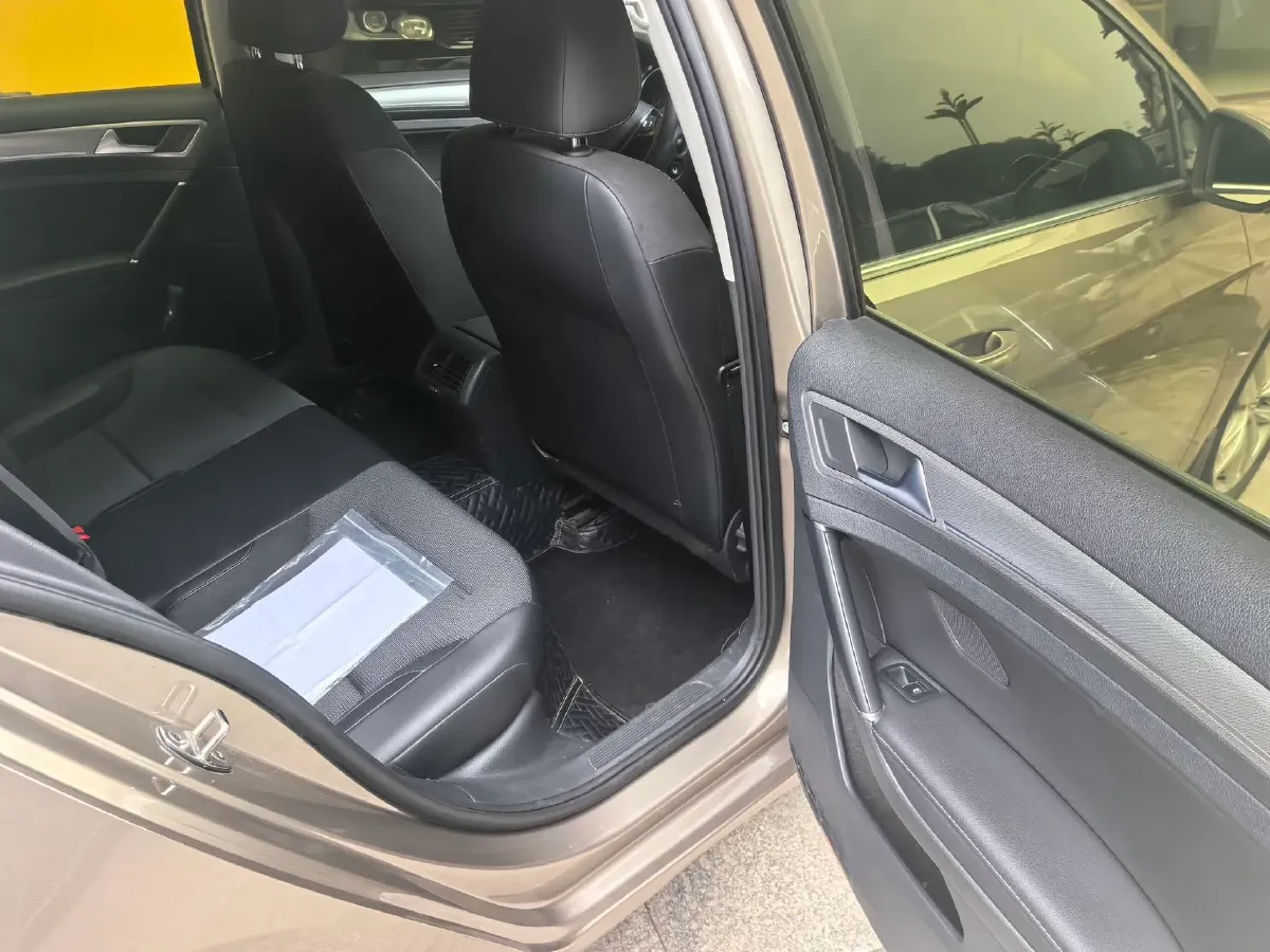 2018 Volkswagen Golf 1.6L 110HP L4 6AT,autocango,china used car exporter,china ev exporter,chinese used car exporter,chinese used ev exporter