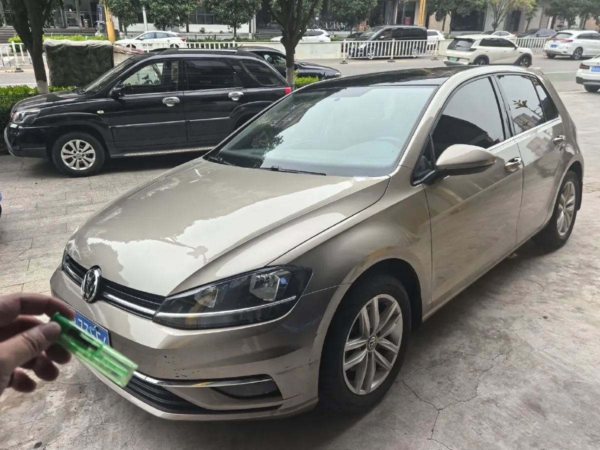 2018 Volkswagen Golf 1.6L 110HP L4 6AT,autocango,china used car exporter,china ev exporter,chinese used car exporter,chinese used ev exporter