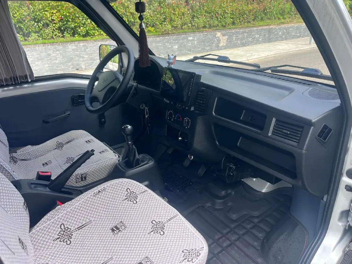 2023 WuLing ZhiGuang 1.5L 102HP L4 5MT,autocango,china used car exporter,china ev exporter,chinese used car exporter,chinese used ev exporter