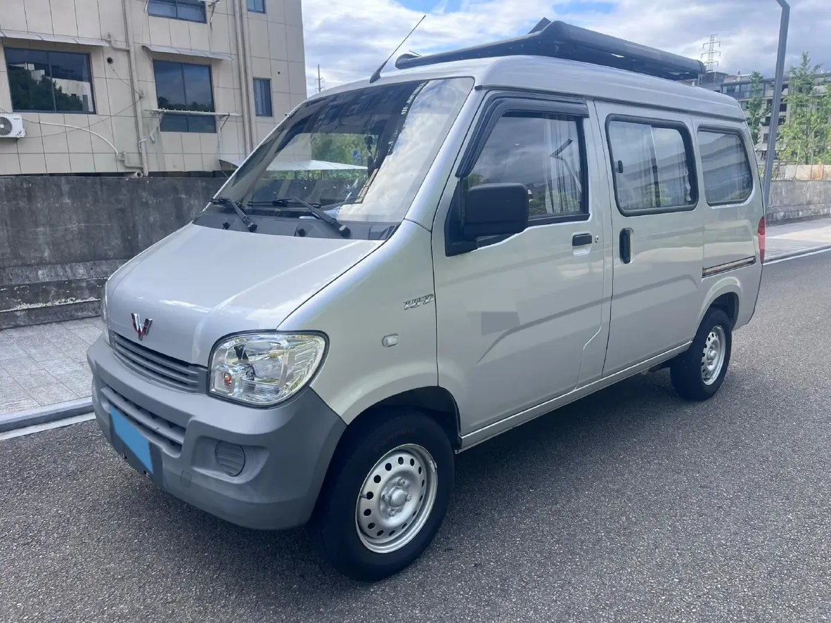 2023 WuLing ZhiGuang 1.5L 102HP L4 5MT,autocango,china used car exporter,china ev exporter,chinese used car exporter,chinese used ev exporter