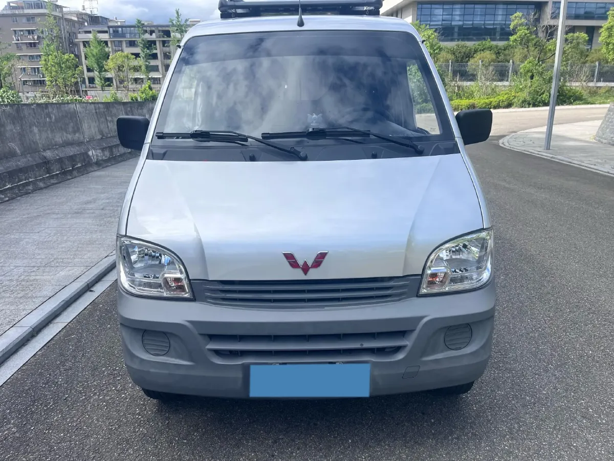 2023 WuLing ZhiGuang 1.5L 102HP L4 5MT,autocango,china used car exporter,china ev exporter,chinese used car exporter,chinese used ev exporter