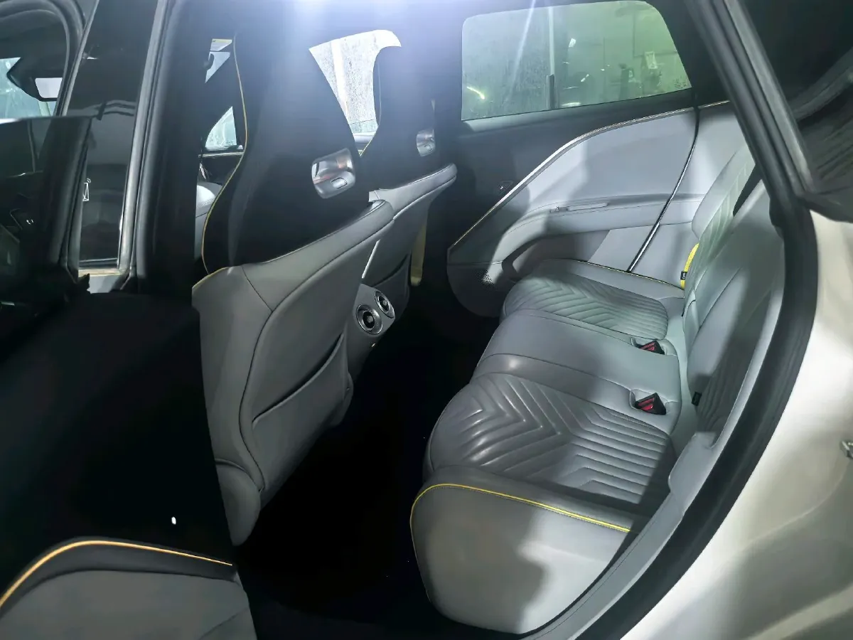 2022 Avatr 11 BEV 90.38KWH,autocango,china used car exporter,china ev exporter,chinese used car exporter,chinese used ev exporter
