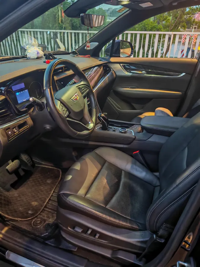 2022 Cadillac XT6 2.0T 237HP L4 9AT,autocango,china used car exporter,china ev exporter,chinese used car exporter,chinese used ev exporter