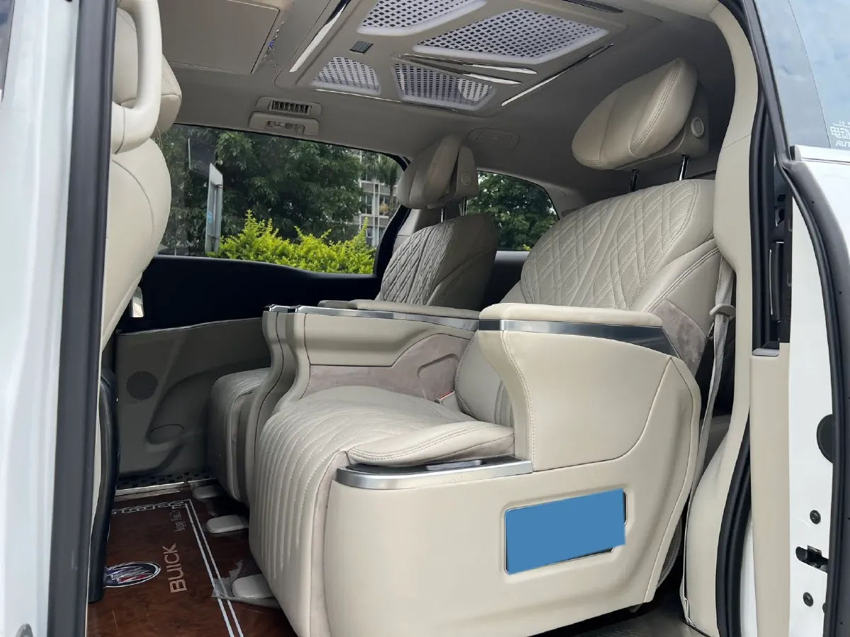 2021 Buick GL8 2.0T 237HP L4 9AT,autocango,china used car exporter,china ev exporter,chinese used car exporter,chinese used ev exporter