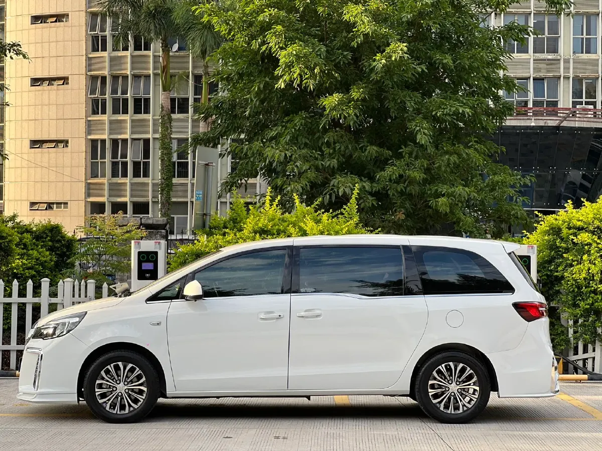 2021 Buick GL8 2.0T 237HP L4 9AT,autocango,china used car exporter,china ev exporter,chinese used car exporter,chinese used ev exporter