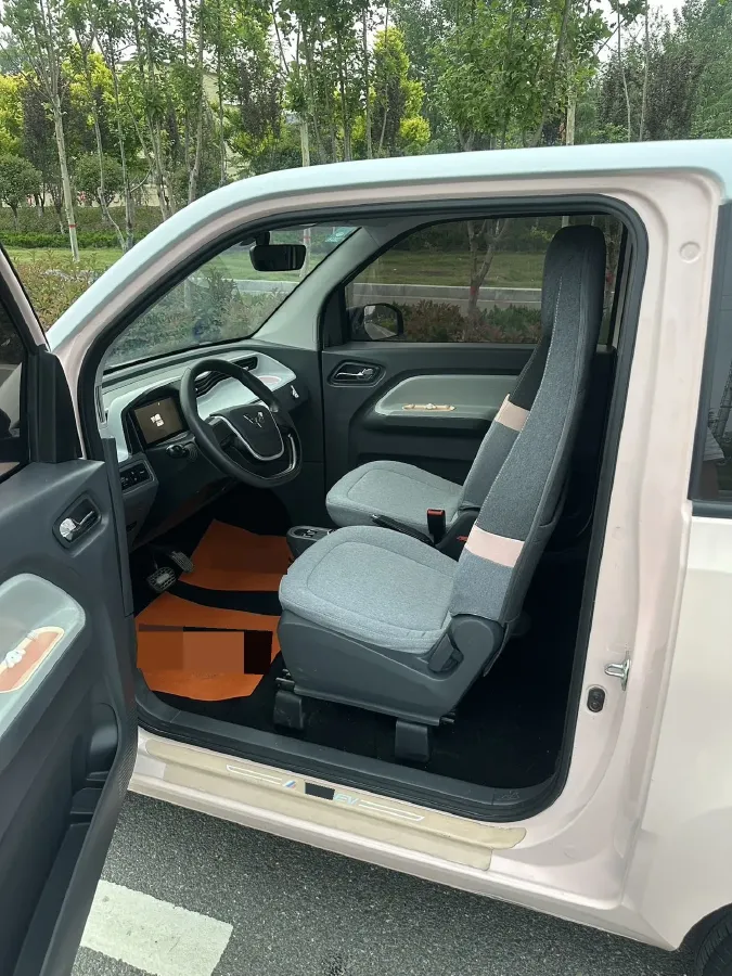 2022 WuLing HongGuang MINI EV BEV 13.8KWH,autocango,china used car exporter,china ev exporter,chinese used car exporter,chinese used ev exporter