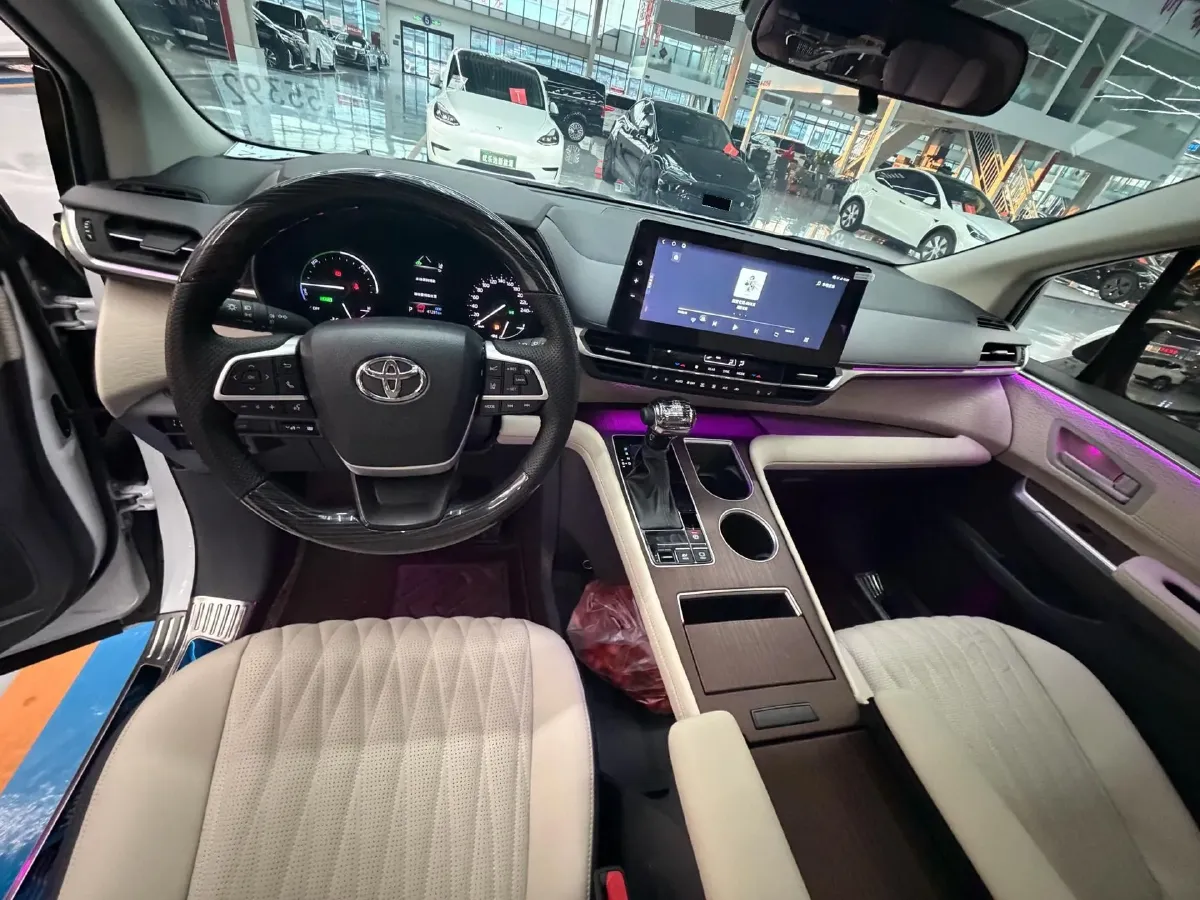 2023 Toyota Sienna 2.5L 189HP L4 E-CVT Hybrid,autocango,china used car exporter,china ev exporter,chinese used car exporter,chinese used ev exporter