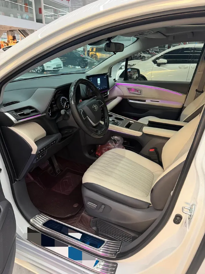 2023 Toyota Sienna 2.5L 189HP L4 E-CVT Hybrid,autocango,china used car exporter,china ev exporter,chinese used car exporter,chinese used ev exporter