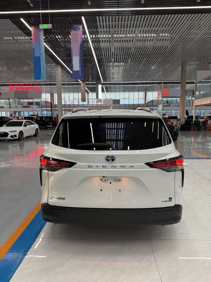 2023 Toyota Sienna 2.5L 189HP L4 E-CVT Hybrid,autocango,china used car exporter,china ev exporter,chinese used car exporter,chinese used ev exporter