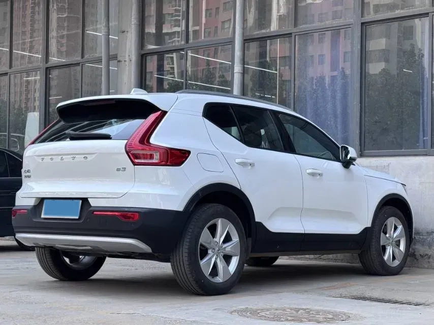2023 Volvo XC40 2.0T 163HP L4 7DCT,autocango,china used car exporter,china ev exporter,chinese used car exporter,chinese used ev exporter