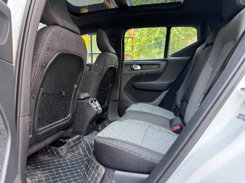 2023 Volvo XC40 2.0T 163HP L4 7DCT,autocango,china used car exporter,china ev exporter,chinese used car exporter,chinese used ev exporter