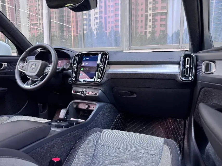 2023 Volvo XC40 2.0T 163HP L4 7DCT,autocango,china used car exporter,china ev exporter,chinese used car exporter,chinese used ev exporter