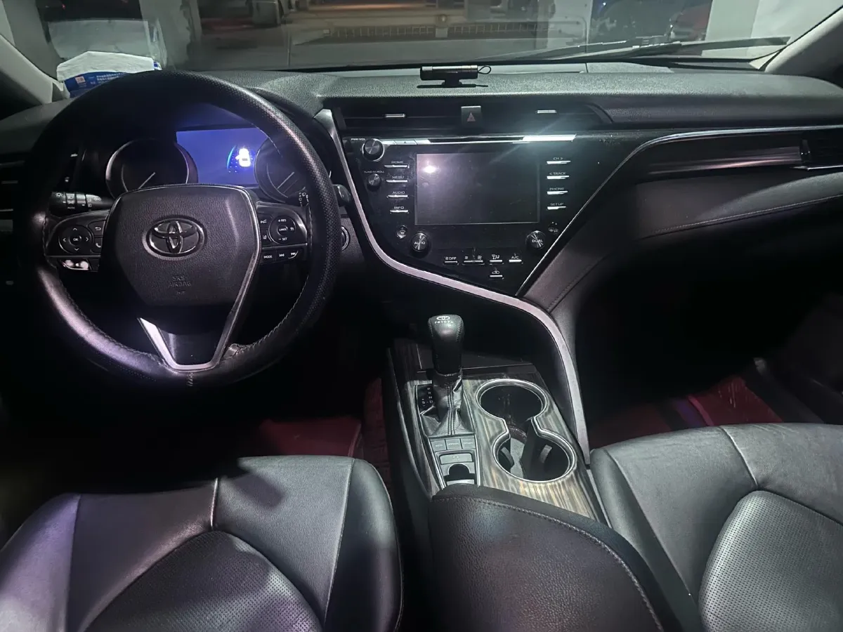 2018 Toyota Camry 2.5L 209HP L4 8AT,autocango,china used car exporter,china ev exporter,chinese used car exporter,chinese used ev exporter