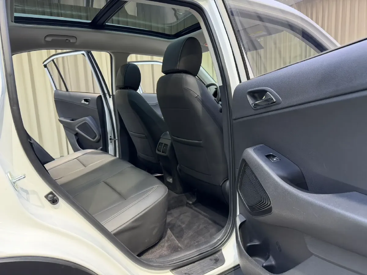 2021 Hyundai ix35 1.4T 140HP L4 7DCT,autocango,china used car exporter,china ev exporter,chinese used car exporter,chinese used ev exporter