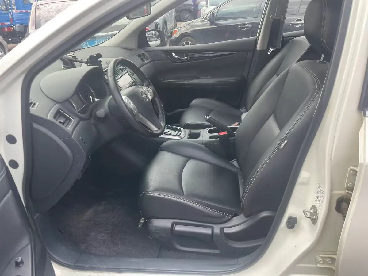 2021 Nissan Tiida 1.6L 122HP L4 CVT,autocango,china used car exporter,china ev exporter,chinese used car exporter,chinese used ev exporter