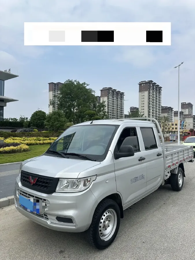 2022 WuLing RongGuang New Truck 1.5L 102HP L4 5MT,autocango,china used car exporter,china ev exporter,chinese used car exporter,chinese used ev exporter