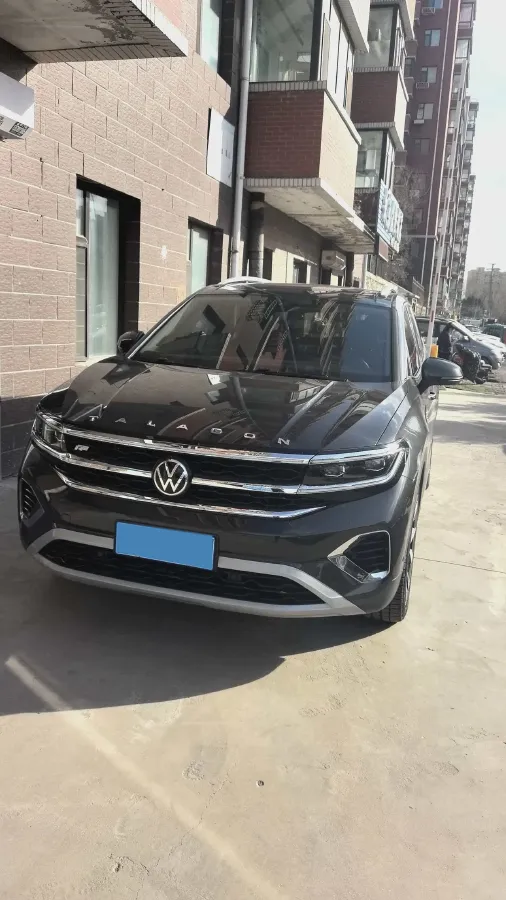 2022 Volkswagen Talagon 2.5T 299HP V6 7DCT,autocango,china used car exporter,china ev exporter,chinese used car exporter,chinese used ev exporter