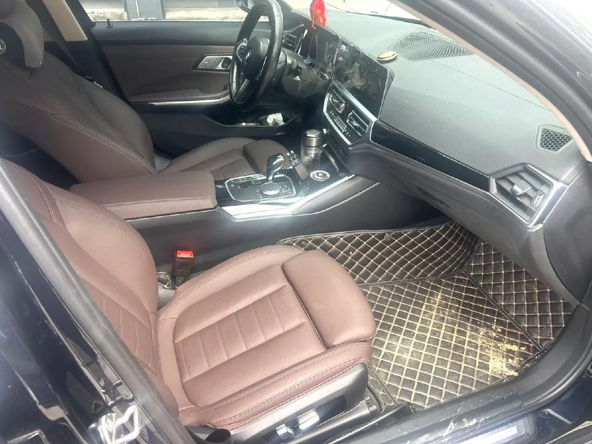 2021 BMW 3 Series 2.0T 156HP L4 8AT,autocango,china used car exporter,china ev exporter,chinese used car exporter,chinese used ev exporter