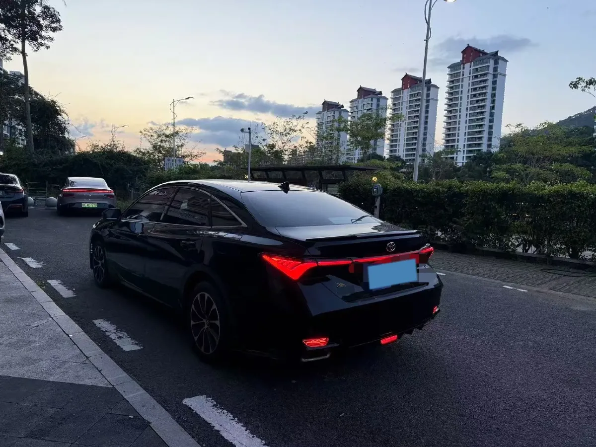 2023 Toyota Avalon 2.0L 177HP L4 CVT,autocango,china used car exporter,china ev exporter,chinese used car exporter,chinese used ev exporter