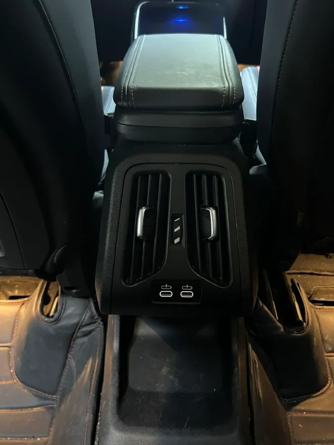 2023 BMW X1 1.5T 156HP L3 7DCT,autocango,china used car exporter,china ev exporter,chinese used car exporter,chinese used ev exporter