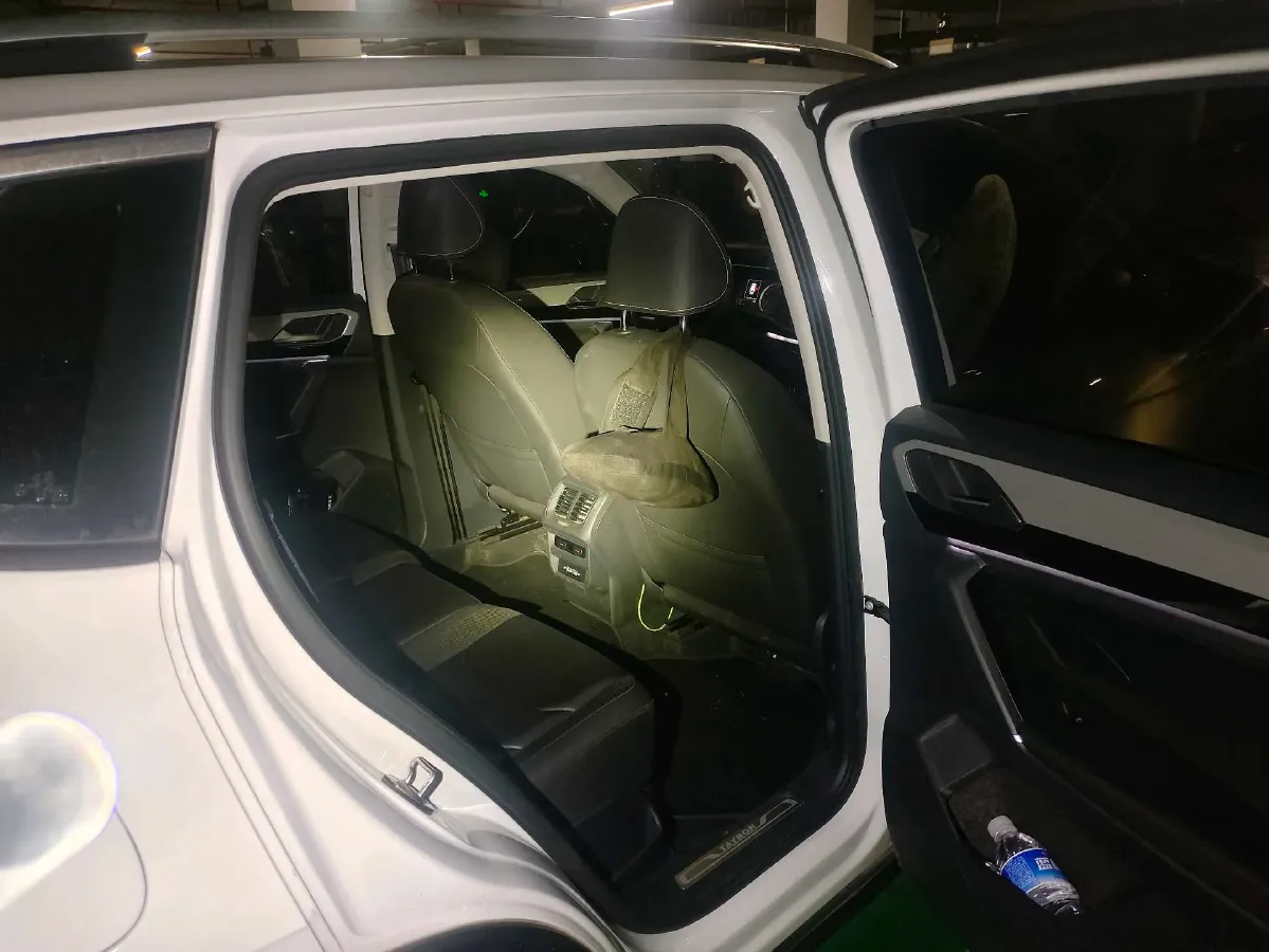 2019 Jeep Cherokee 2.0T 234HP L4 9AT,autocango,china used car exporter,china ev exporter,chinese used car exporter,chinese used ev exporter