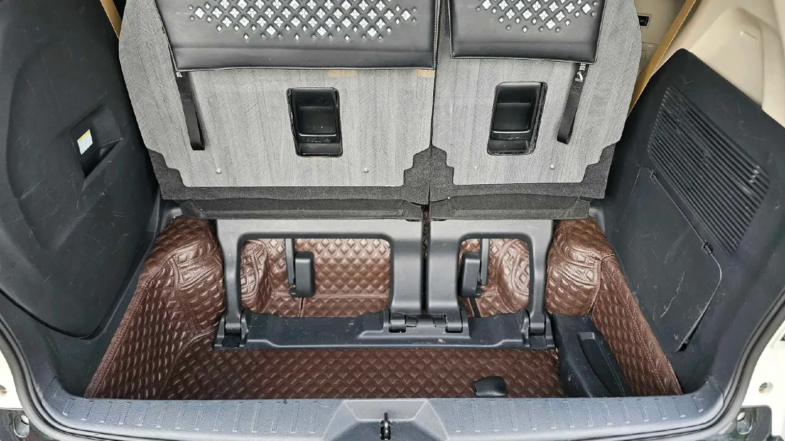 2023 Toyota Sienna 2.5L 189HP L4 E-CVT Hybrid,autocango,china used car exporter,china ev exporter,chinese used car exporter,chinese used ev exporter