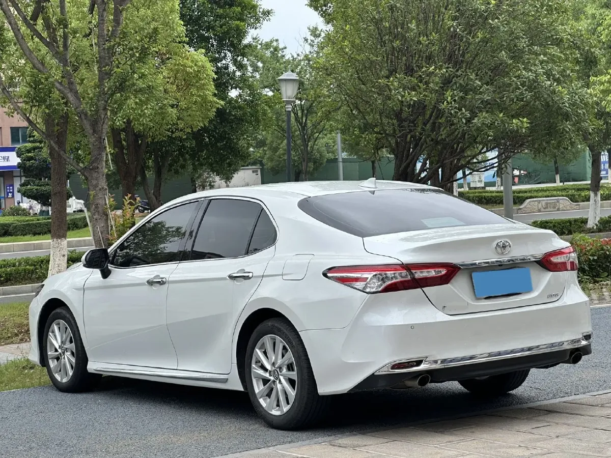 2023 Toyota Camry 2.0L 177HP L4 CVT,autocango,china used car exporter,china ev exporter,chinese used car exporter,chinese used ev exporter