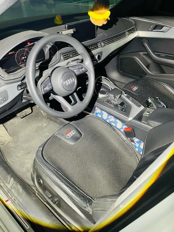 2019 Audi A4L 2.0T 190HP L4 7DCT,autocango,china used car exporter,china ev exporter,chinese used car exporter,chinese used ev exporter