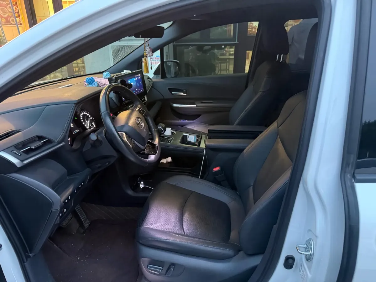2023 Toyota Sienna 2.5L 189HP L4 E-CVT Hybrid,autocango,china used car exporter,china ev exporter,chinese used car exporter,chinese used ev exporter