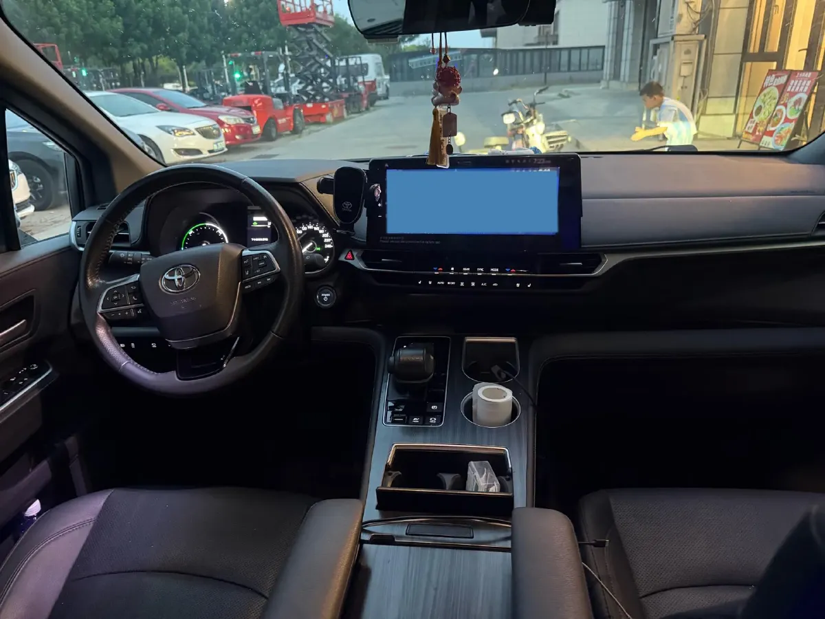 2023 Toyota Sienna 2.5L 189HP L4 E-CVT Hybrid,autocango,china used car exporter,china ev exporter,chinese used car exporter,chinese used ev exporter