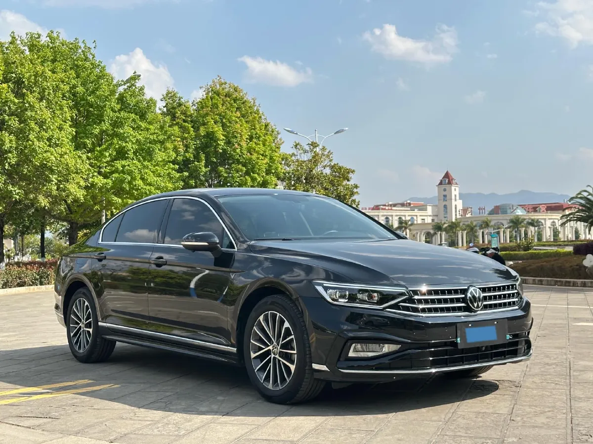 2020 Volkswagen Magotan 2.0T 186HP L4 7DCT,autocango,china used car exporter,china ev exporter,chinese used car exporter,chinese used ev exporter