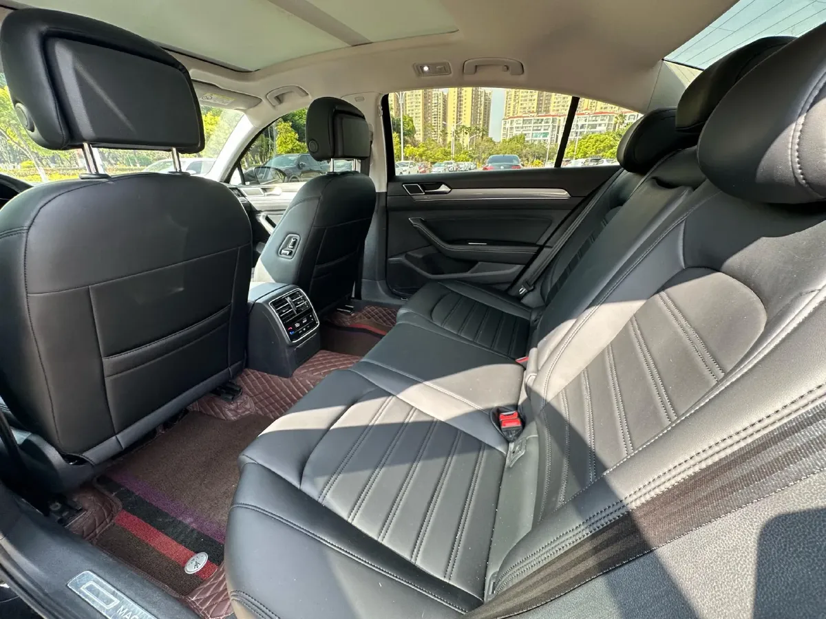 2020 Volkswagen Magotan 2.0T 186HP L4 7DCT,autocango,china used car exporter,china ev exporter,chinese used car exporter,chinese used ev exporter