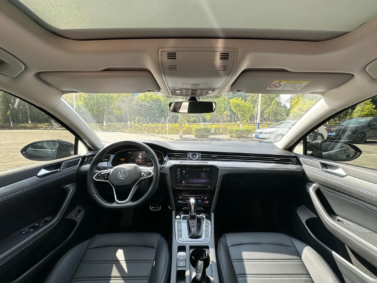 2020 Volkswagen Magotan 2.0T 186HP L4 7DCT,autocango,china used car exporter,china ev exporter,chinese used car exporter,chinese used ev exporter