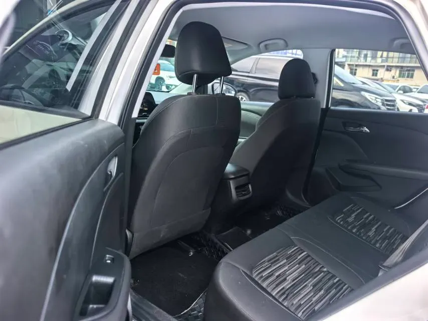 2024 Chevrolet Monza 1.5L 113HP L4 6DCT,autocango,china used car exporter,china ev exporter,chinese used car exporter,chinese used ev exporter